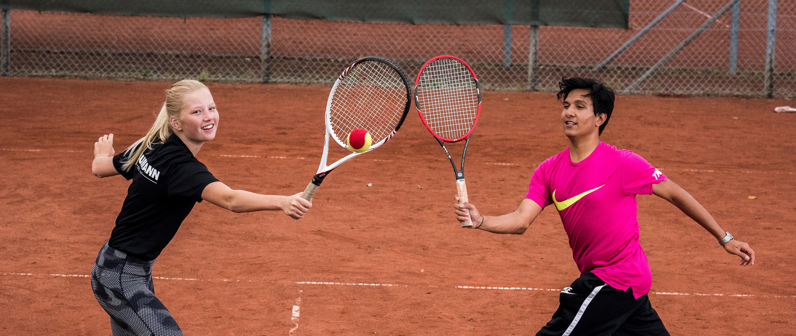 Mobilt tennisunderlag skal give flere medlemmer i Vrå Tennisklub